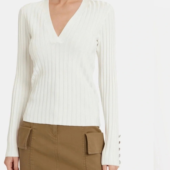Veronica Beard NWT West Ribbed V Neck Pullover in Off-White Size Medium - Picture 2 of 13